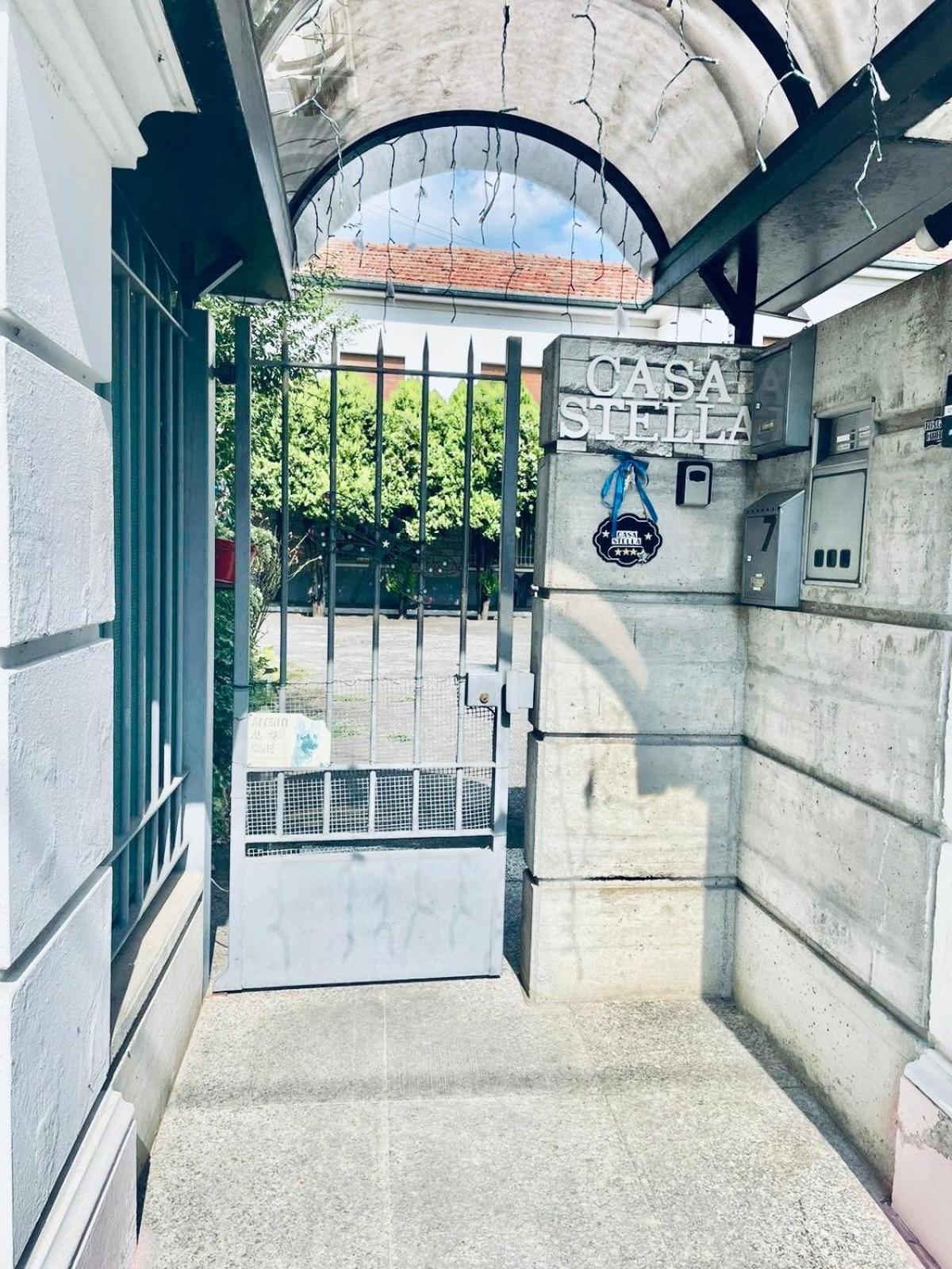 Hotel Casa Stella Malpensa Cassano Magnago Esterno foto